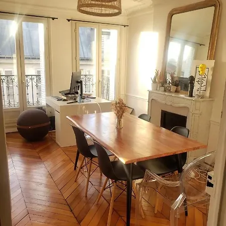 Charming Parisian Haven With Sunset Balcony * Paris